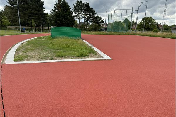 Renovatie atletiekpiste in PU - Sportinfrabouw NV